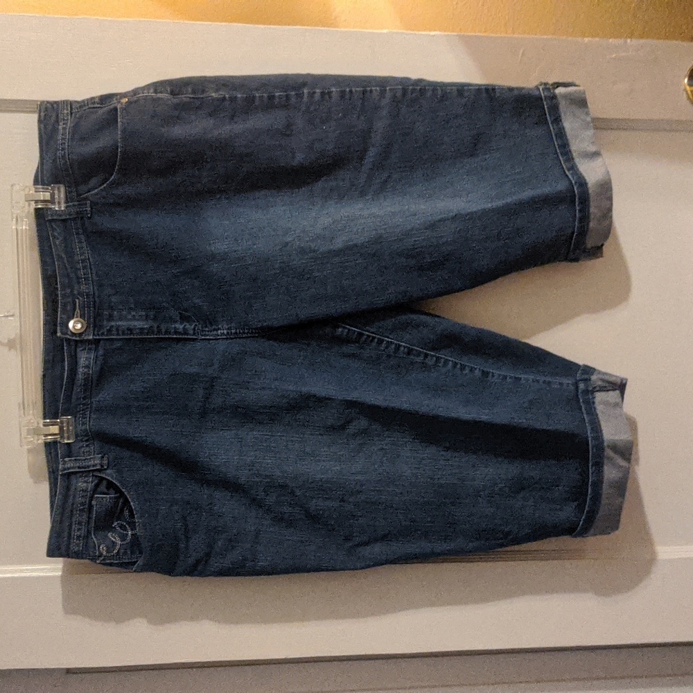 Stretch denim Capri size 20w Baggini